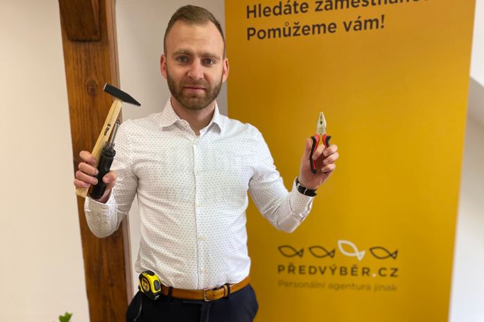 Když se živíte rukama, nejlepším životopisem je přehled, pro koho jste pracovali Když se živíte rukama, nejlepším životopisem je přehled, pro koho jste pracovali